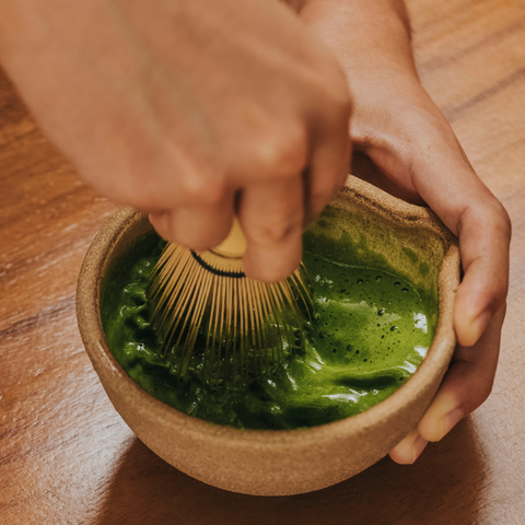¿Cómo lograr una microespuma en tu matcha?
