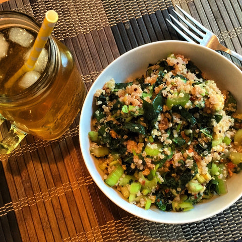 Ensalada de quinoa con Berza, Aguacate, Jengibre y Tisana Frutal Soy Té - Soy Té