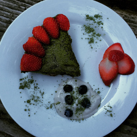 Pastel Crudivegano: Matcha con Tisana y Aguacate - Soy Té