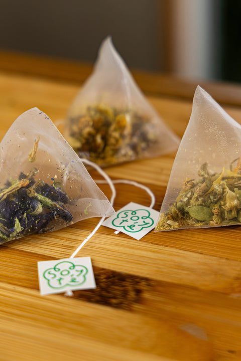 La revolución de las pirámides: ¿por qué el té en hebra entera ahora cabe en bolsitas