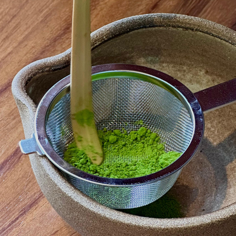 Chakoshi cernidor para matcha