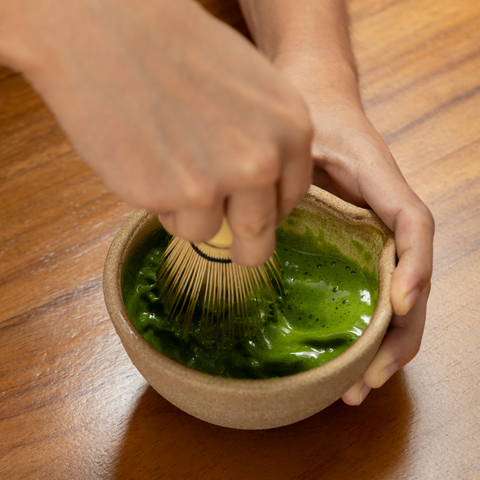 ¿Tik Tok está arruinando el matcha? Masterclass de batido de matcha por Furuichi San